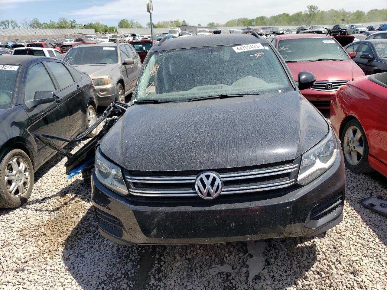 2016 Volkswagen Tiguan - Image 5