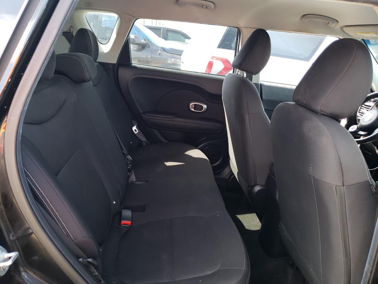 KNDJN2A22F7111750 2015 Kia Soul