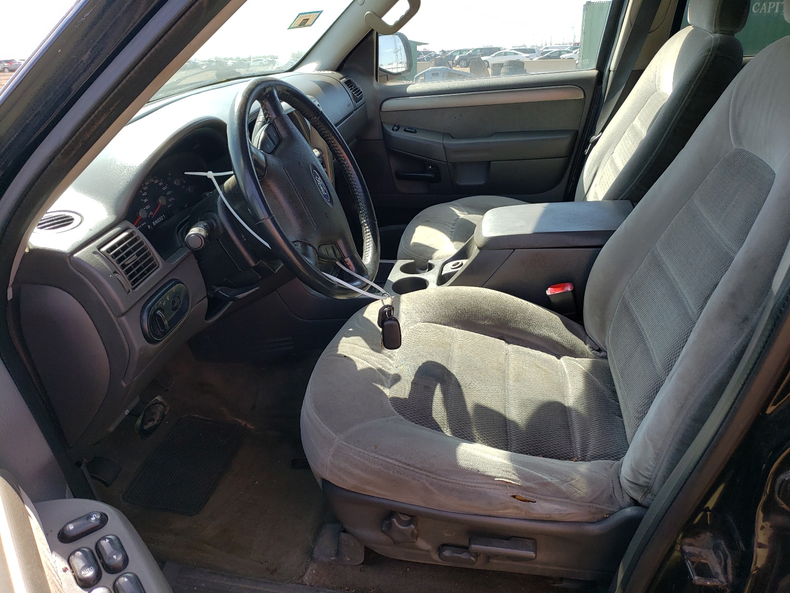 1FMDU73KX4ZA37615 2004 Ford Explorer Xlt