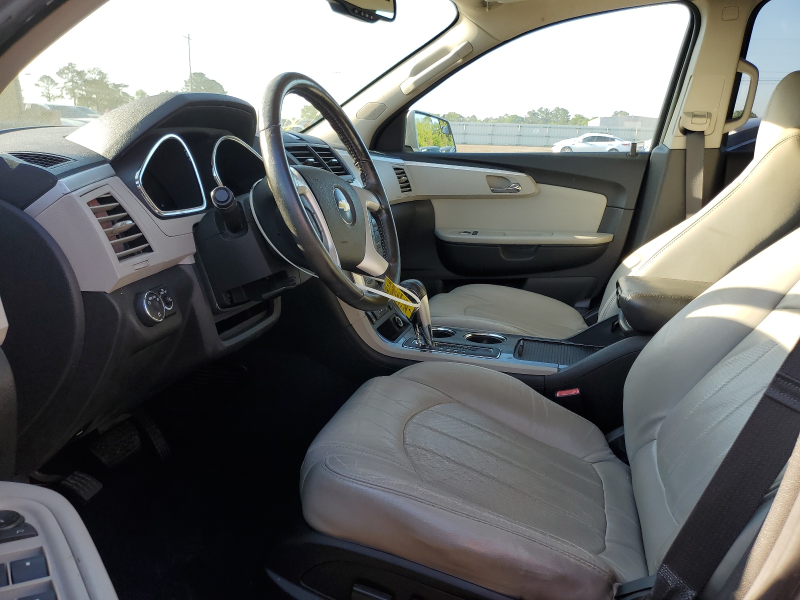 1GNKRLEDXBJ296533 2011 Chevrolet Traverse Ltz