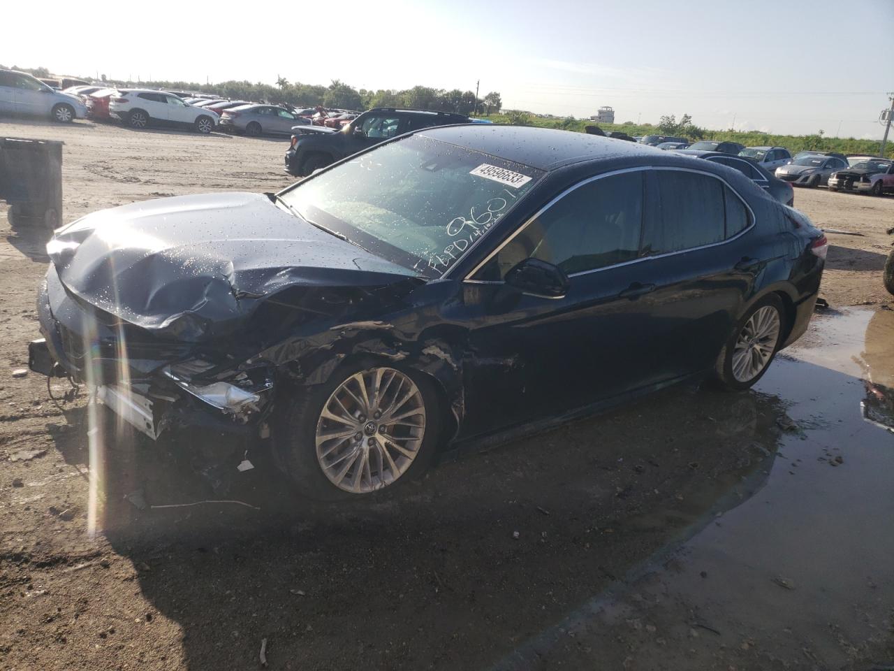 4T1B11HK5JU599601 2018 TOYOTA CAMRY - Image 1