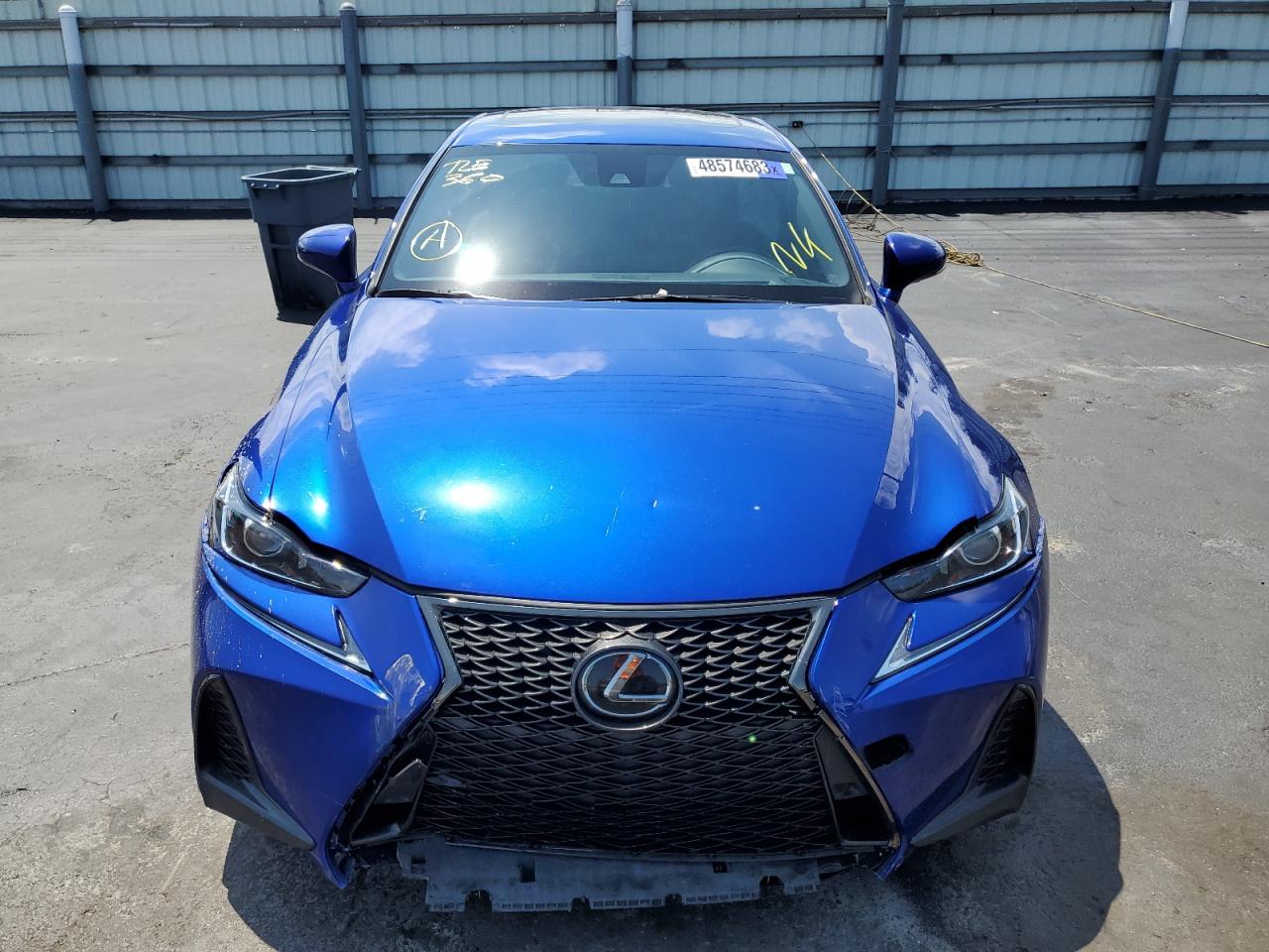 2020 Lexus IS - Image 5