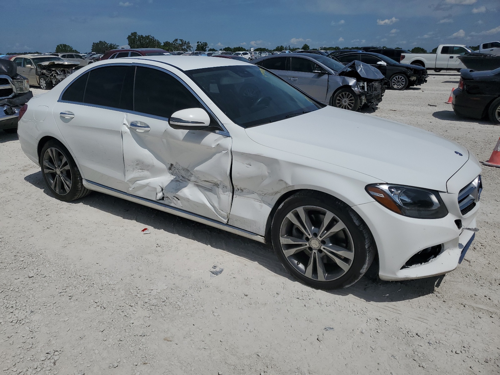 55SWF4JBXGU140986 2016 Mercedes-Benz C 300