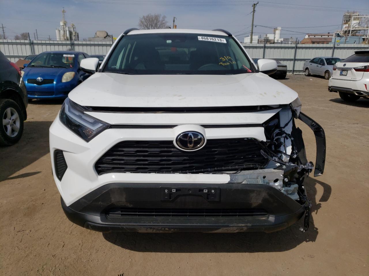 2T3P1RFV1NC320385 2022 Toyota Rav4 Xle