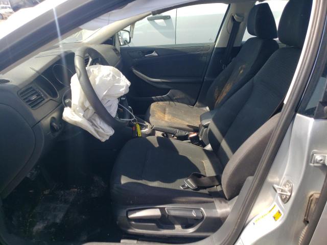  VOLKSWAGEN JETTA 2015 Серебристый