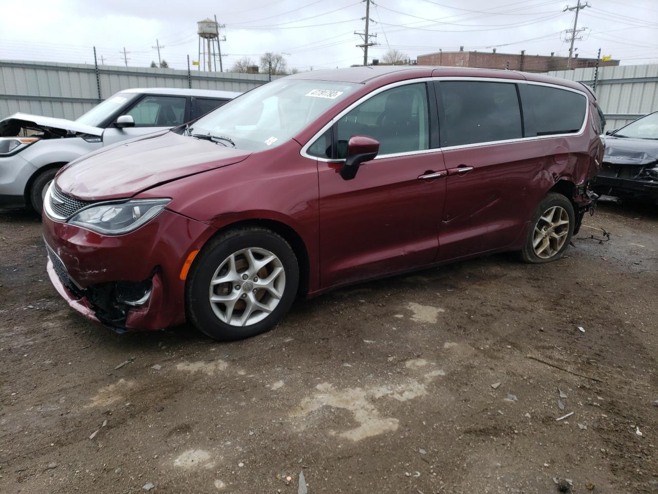 2017 Chrysler Pacifica - Image 1