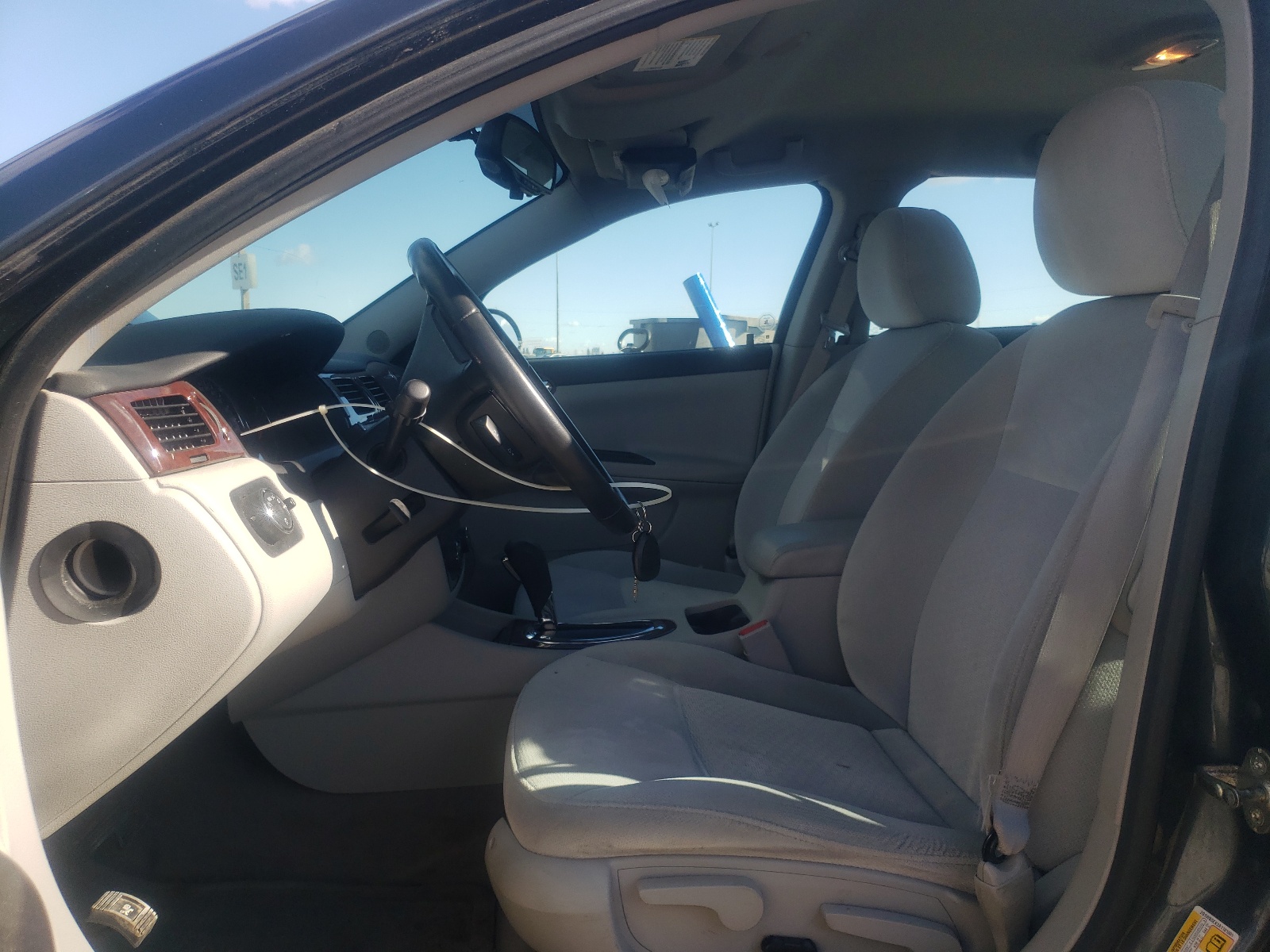 2G1WB5EK2A1181001 2010 Chevrolet Impala Lt