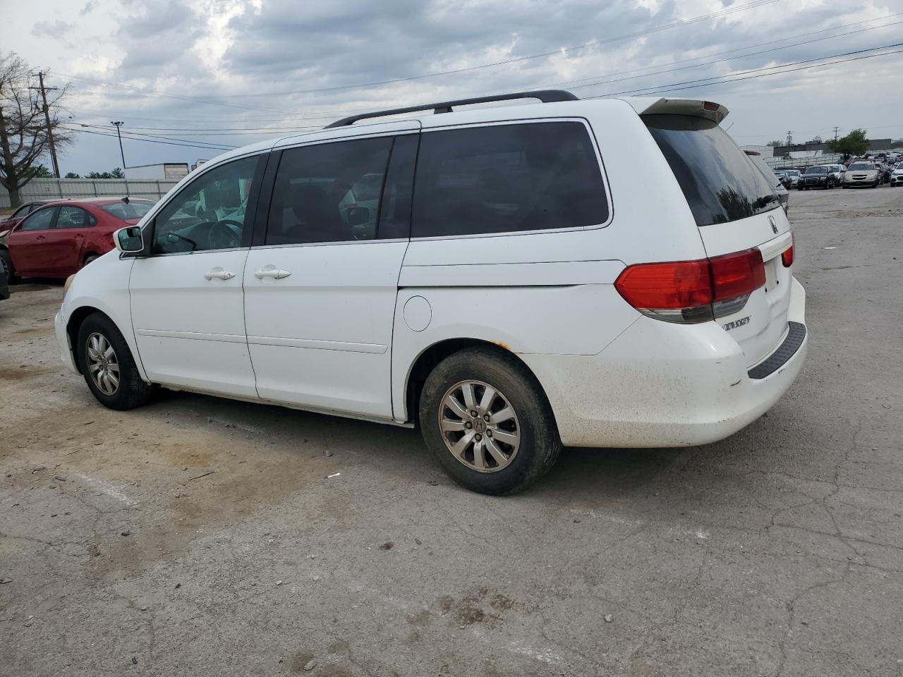 2010 Honda Odyssey - Image 2