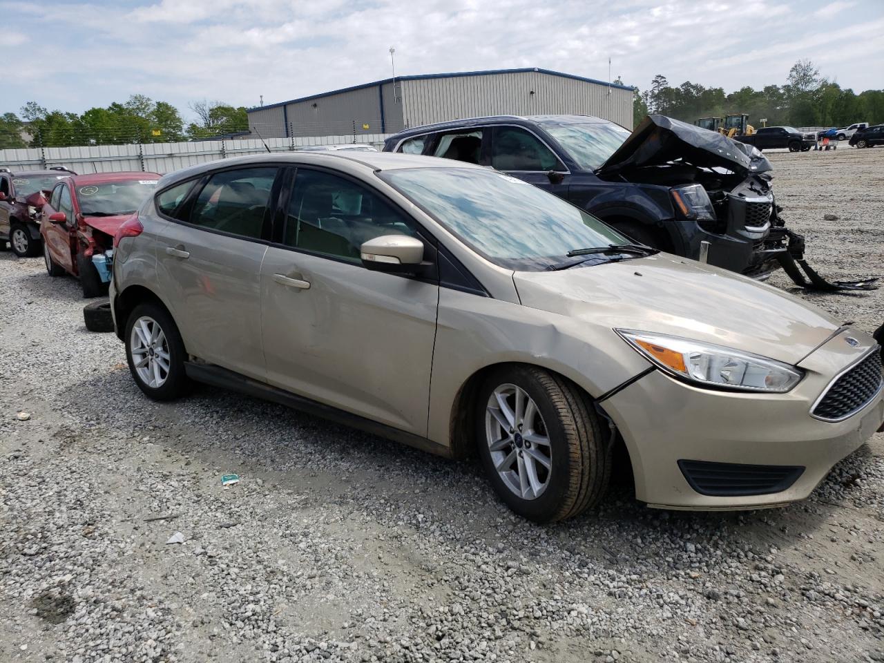 2015 Ford Focus Se VIN: 1FADP3K23FL267496 Lot: 49411423