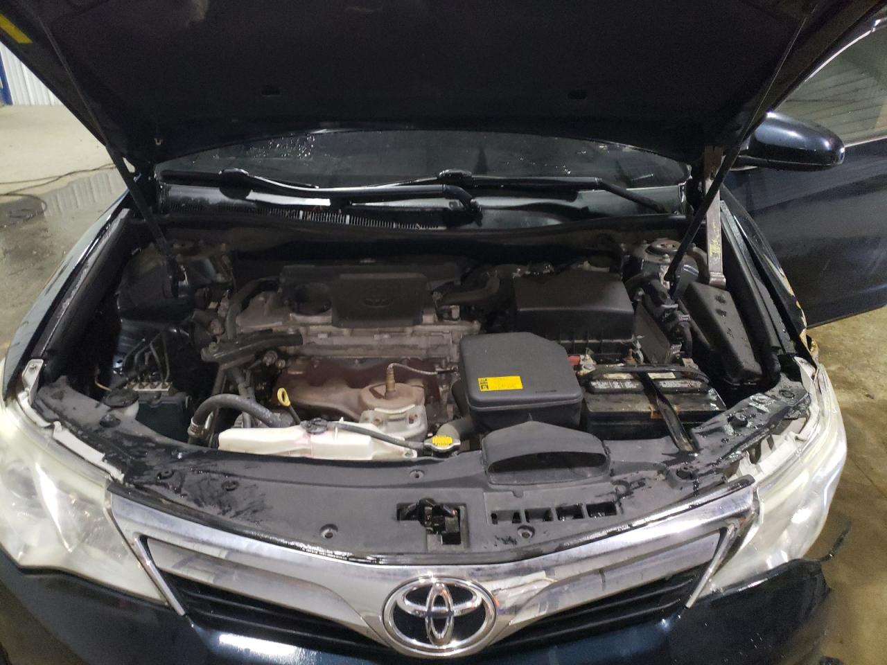 2014 Toyota Camry - Image 11