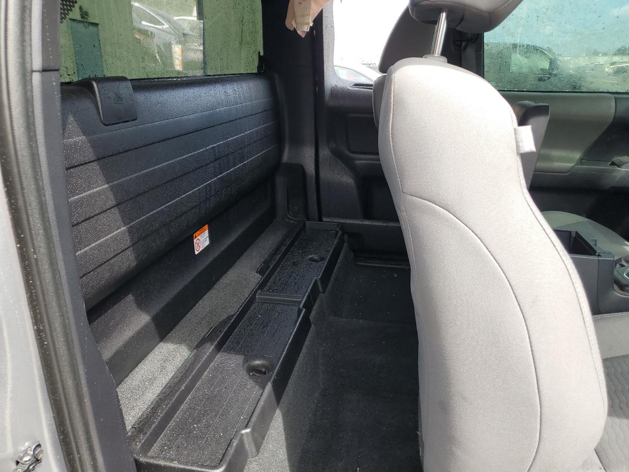 2018 Toyota Tacoma - Image 10