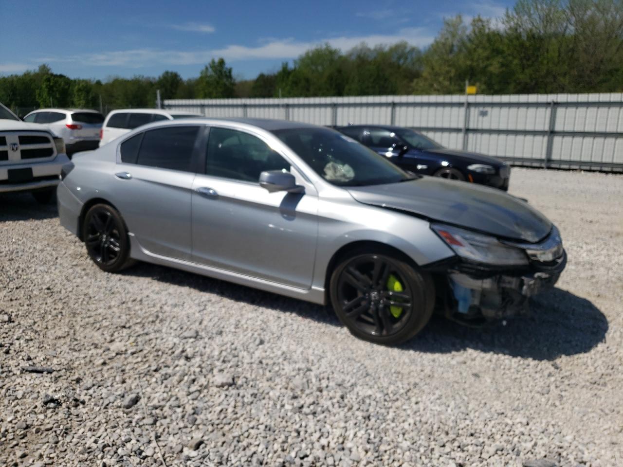 2017 Honda Accord Touring VIN: 1HGCR3F92HA019490 Lot: 48663283