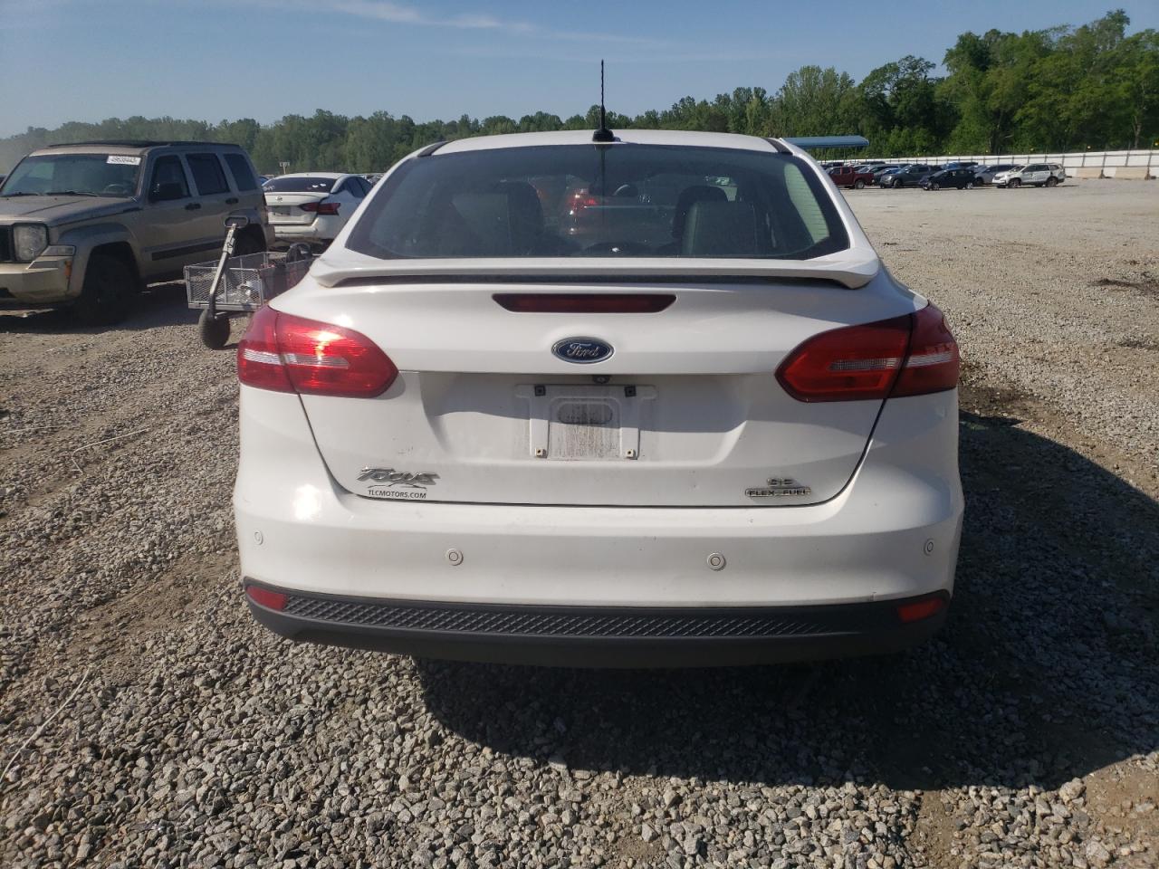 VIN 1FADP3F29FL285883 2015 FORD FOCUS no.6