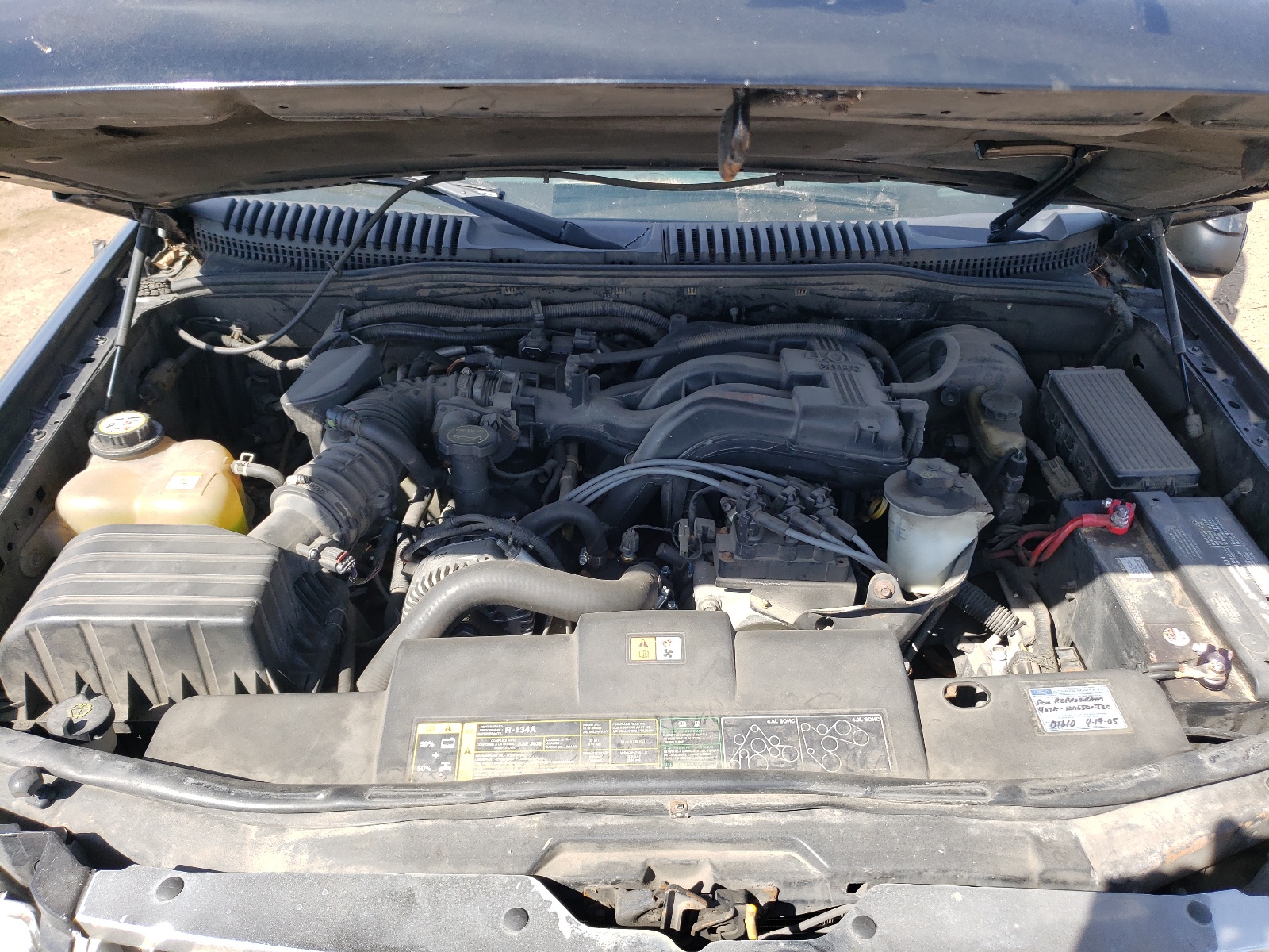 1FMDU73KX4ZA37615 2004 Ford Explorer Xlt