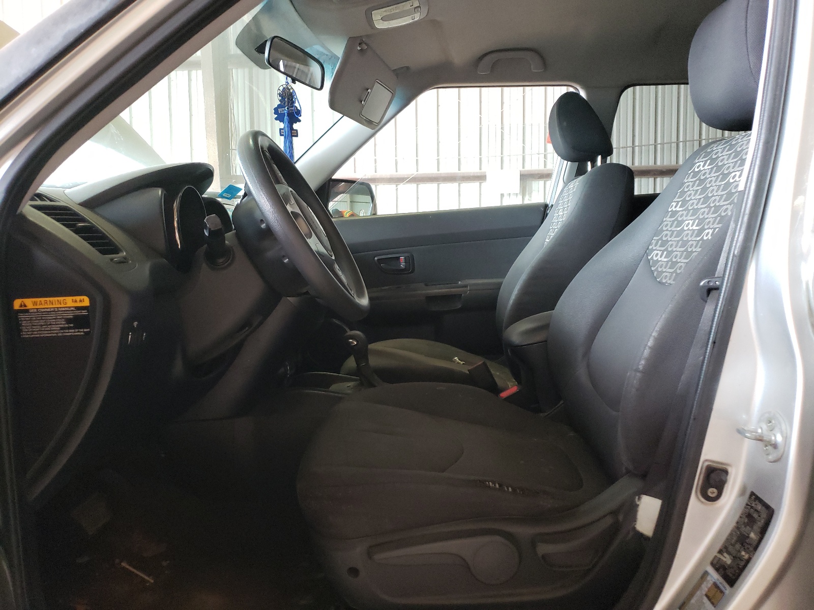 KNDJT2A27B7266942 2011 Kia Soul +