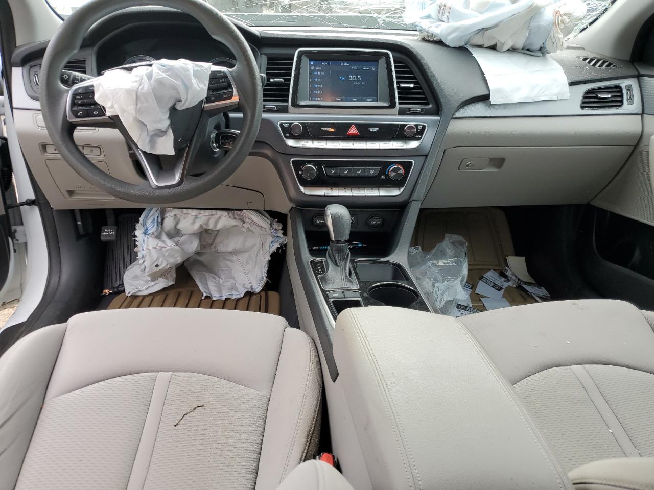 2018 Hyundai Sonata - Image 8