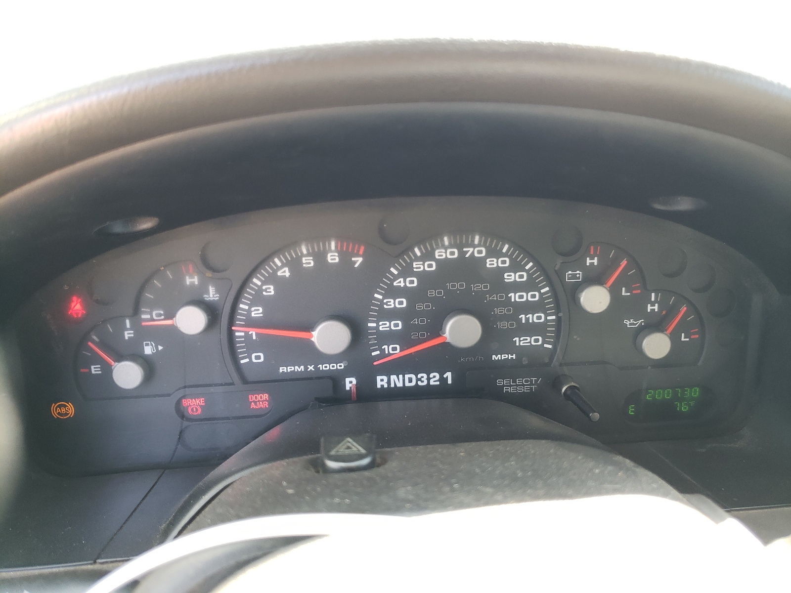 1FMDU73KX4ZA37615 2004 Ford Explorer Xlt