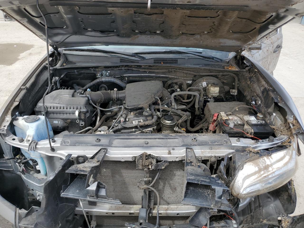 2018 Toyota Tacoma - Image 11