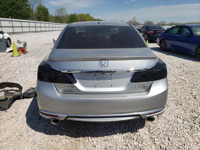 Sedans HONDA ACCORD 2017 Srebrny