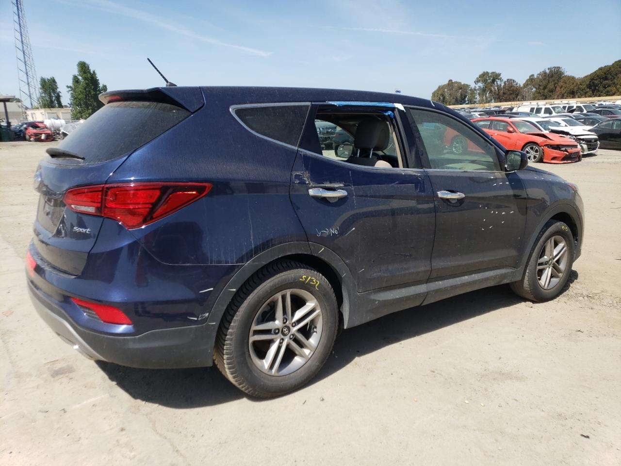 2018 Hyundai Santa Fe Sport VIN: 5XYZT3LB2JG523206 Lot: 49005303