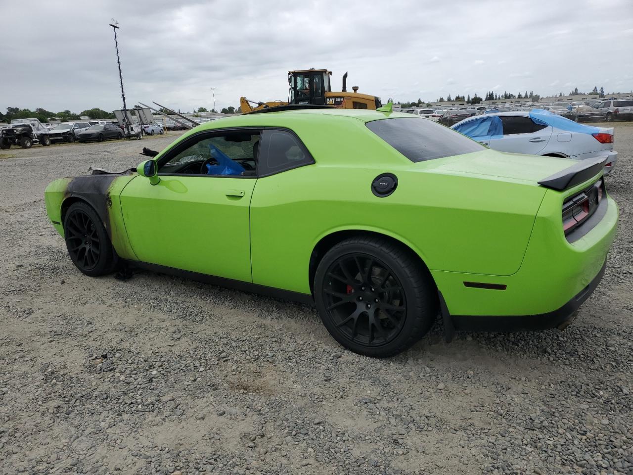 2C3CDZAT5FH712043 2015 DODGE CHALLENGER - Image 2