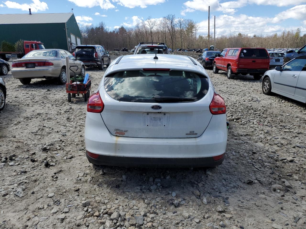 2015 Ford Focus Se VIN: 1FADP3K21FL243021 Lot: 51259904