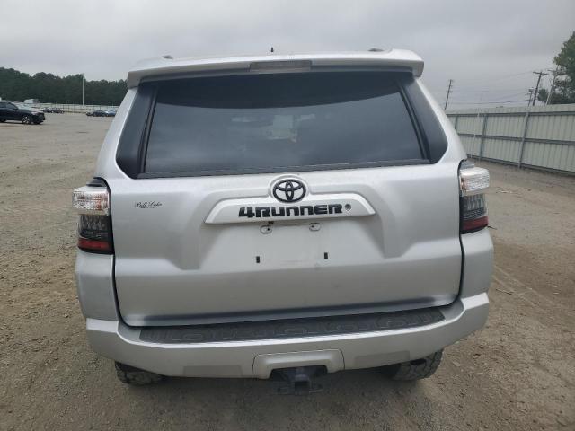  TOYOTA 4RUNNER 2017 Серебристый