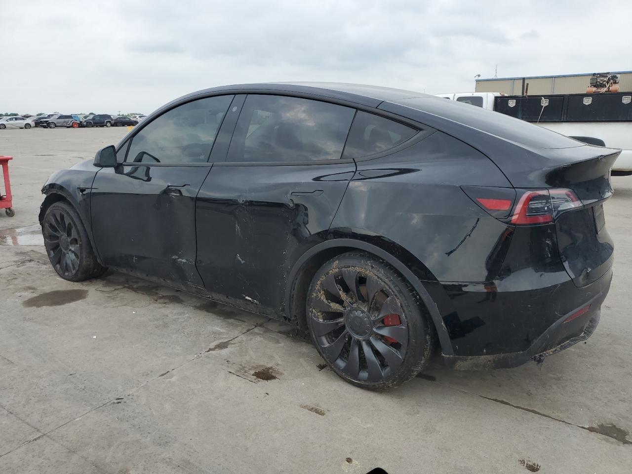 7SAYGDEF6PF748253 Tesla Model Y  2