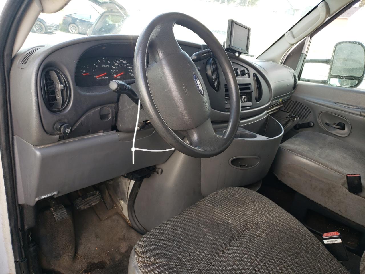 2004 Ford Econoline E450 Super Duty Cutaway Van VIN: 1FDXE45P44HA49699 Lot: 49992414