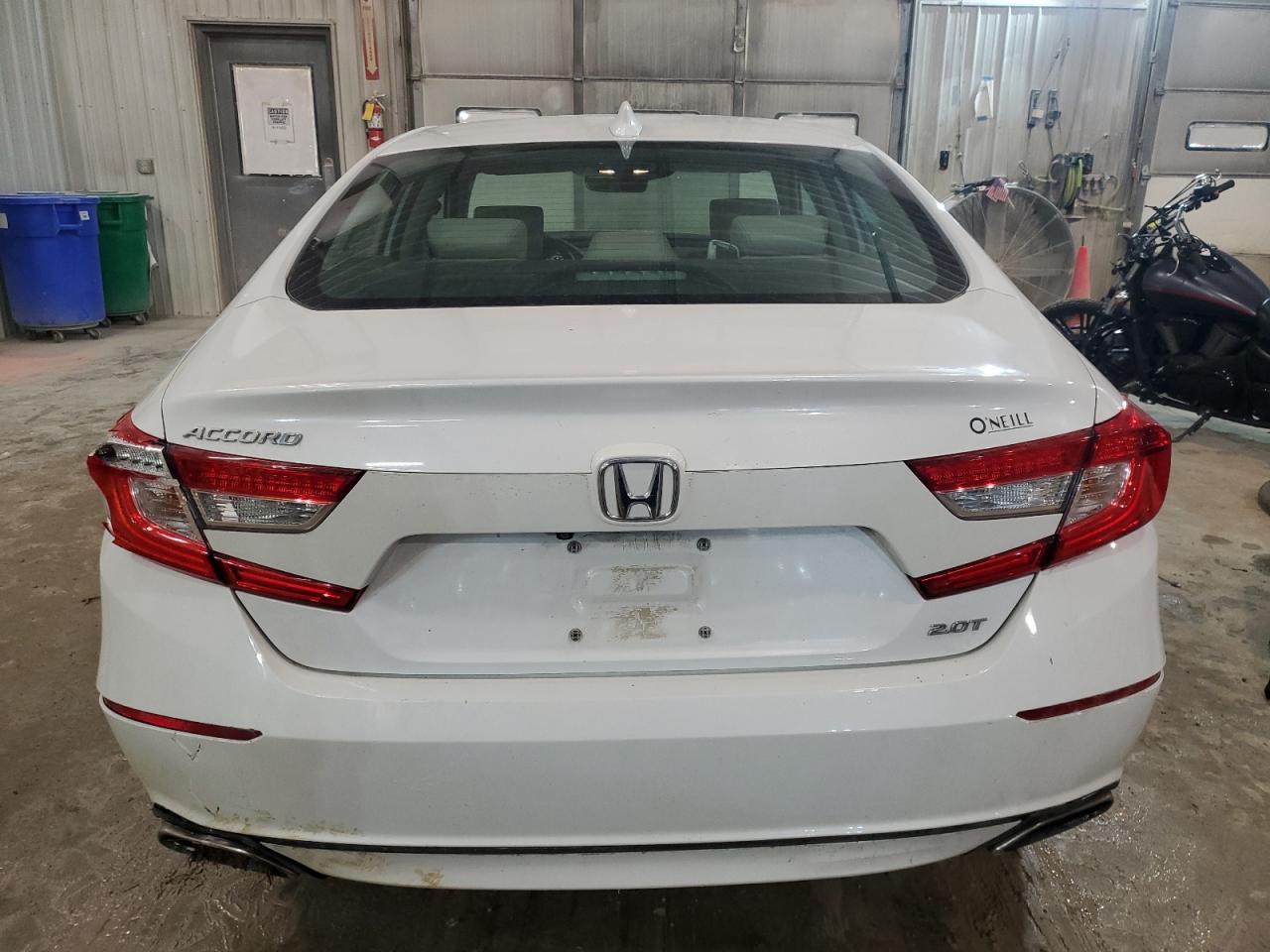 2018 Honda Accord Exl VIN: 1HGCV2F51JA022230 Lot: 52233274