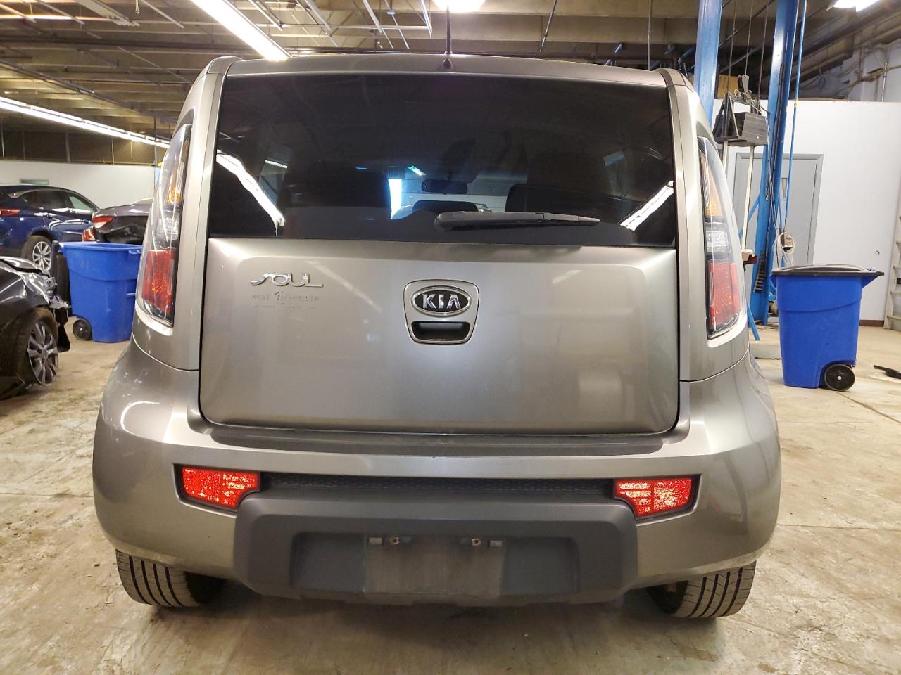 2011 Kia Soul + VIN: KNDJT2A2XB7331086 Lot: 62751624