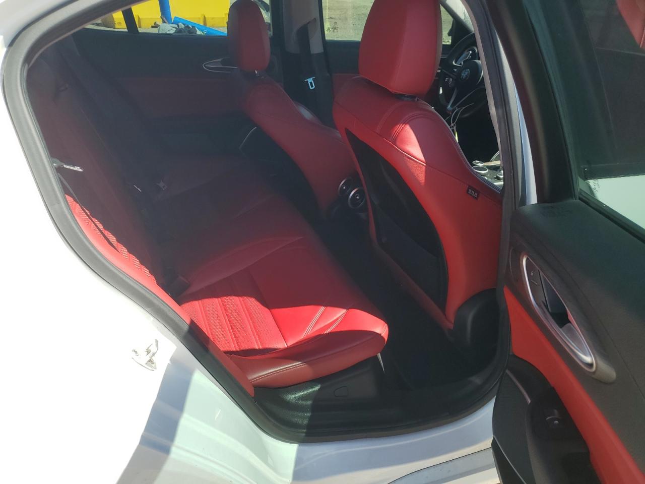 2017 Alfa Romeo Giulia Ti Q4 VIN: ZARFAEEN1H7544444 Lot: 52763054