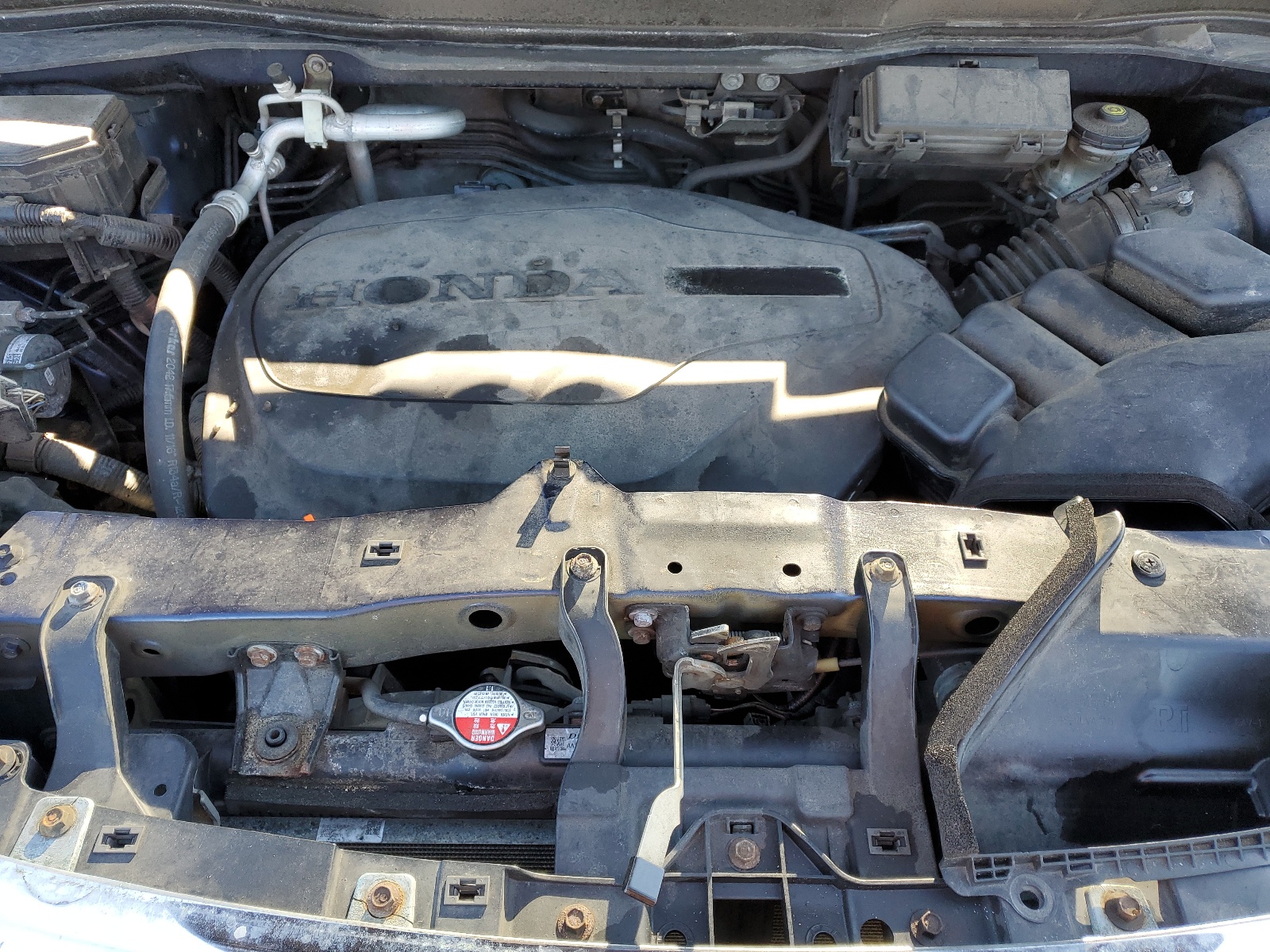 5FNYF6H12GB069222 2016 Honda Pilot Lx