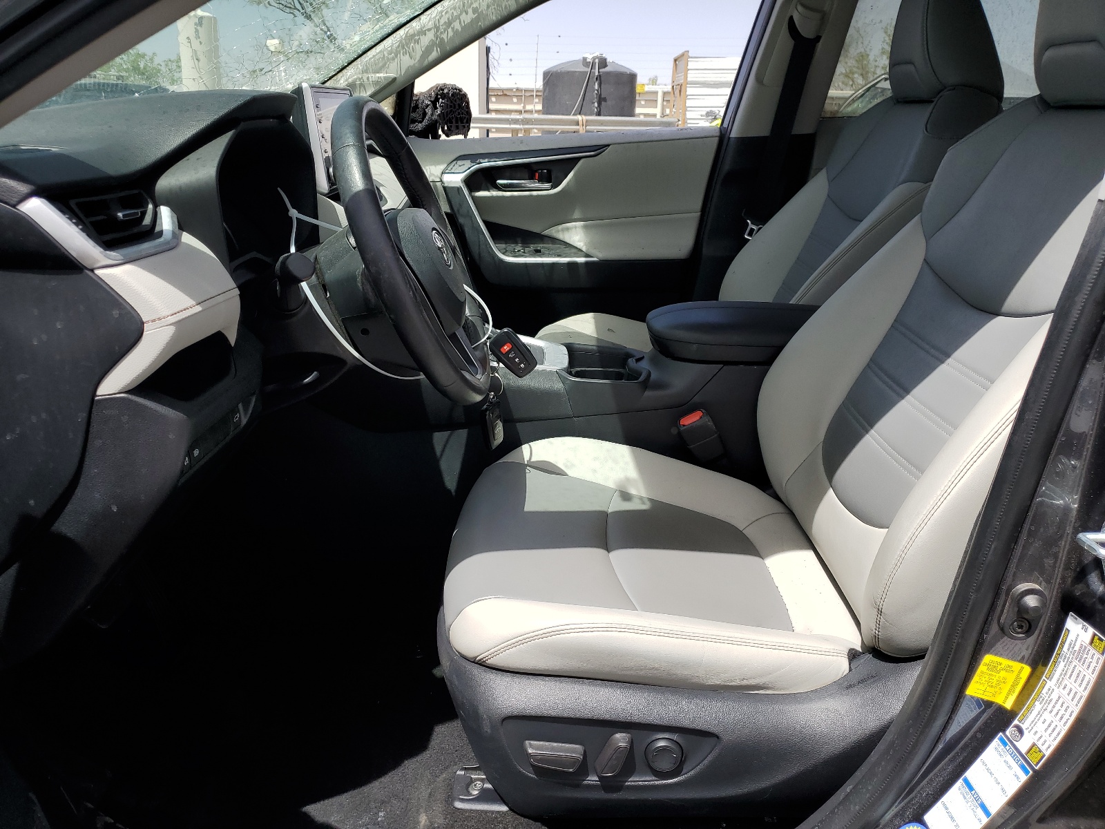 4T3B6RFV2MU024784 2021 Toyota Rav4 Xle Premium