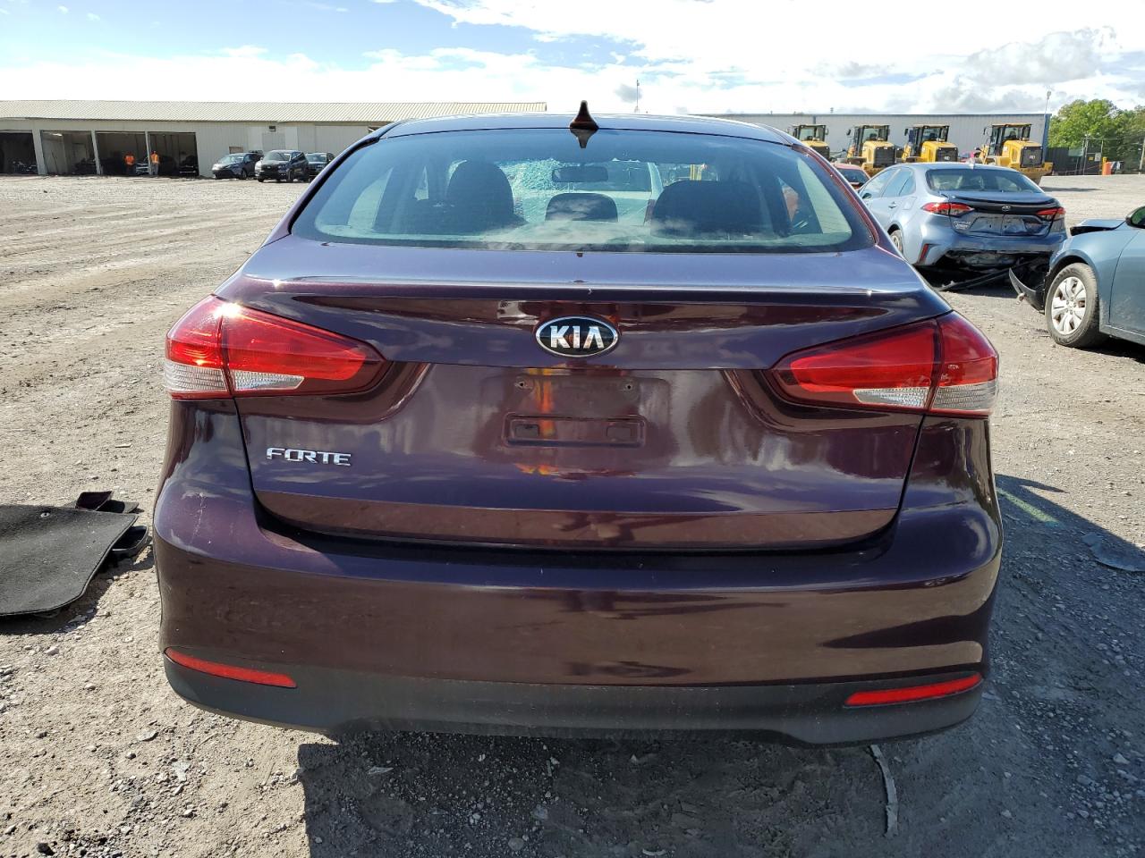 2018 Kia Forte Lx VIN: 3KPFK4A72JE168660 Lot: 53035124