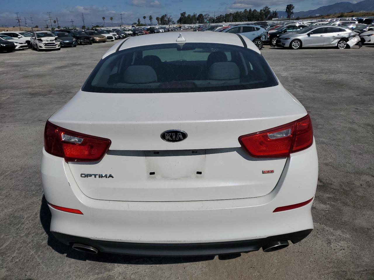 KNAGM4A71F5598226 2015 Kia Optima Lx