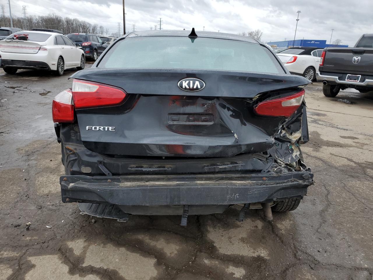 KNAFK4A65G5476608 2016 Kia Forte Lx