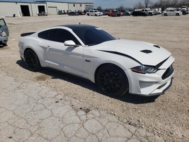  FORD MUSTANG 2018 Белый