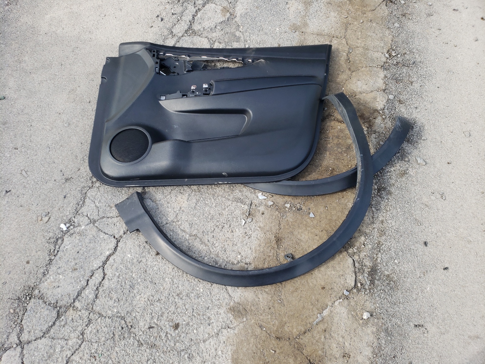 JN1BJ1CR2KW623824 2019 Nissan Rogue Sport S