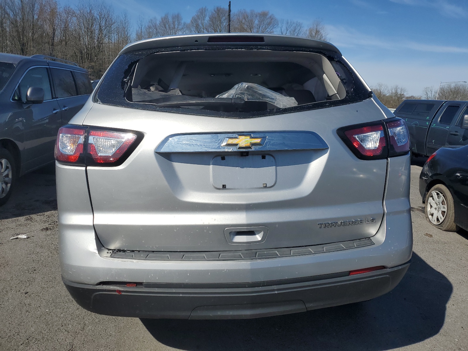 1GNKRFED4GJ288324 2016 Chevrolet Traverse Ls