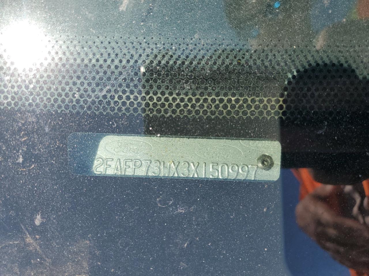 2003 Ford Crown Victoria - Image 12