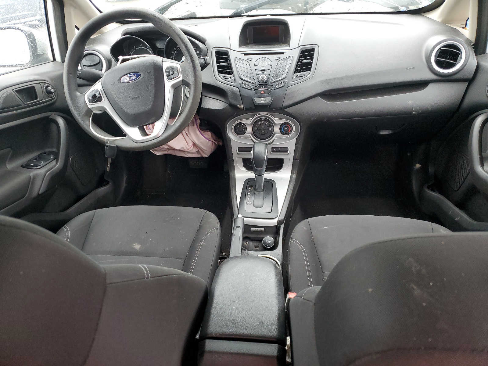 3FADP4BJ3JM134127 2018 Ford Fiesta Se