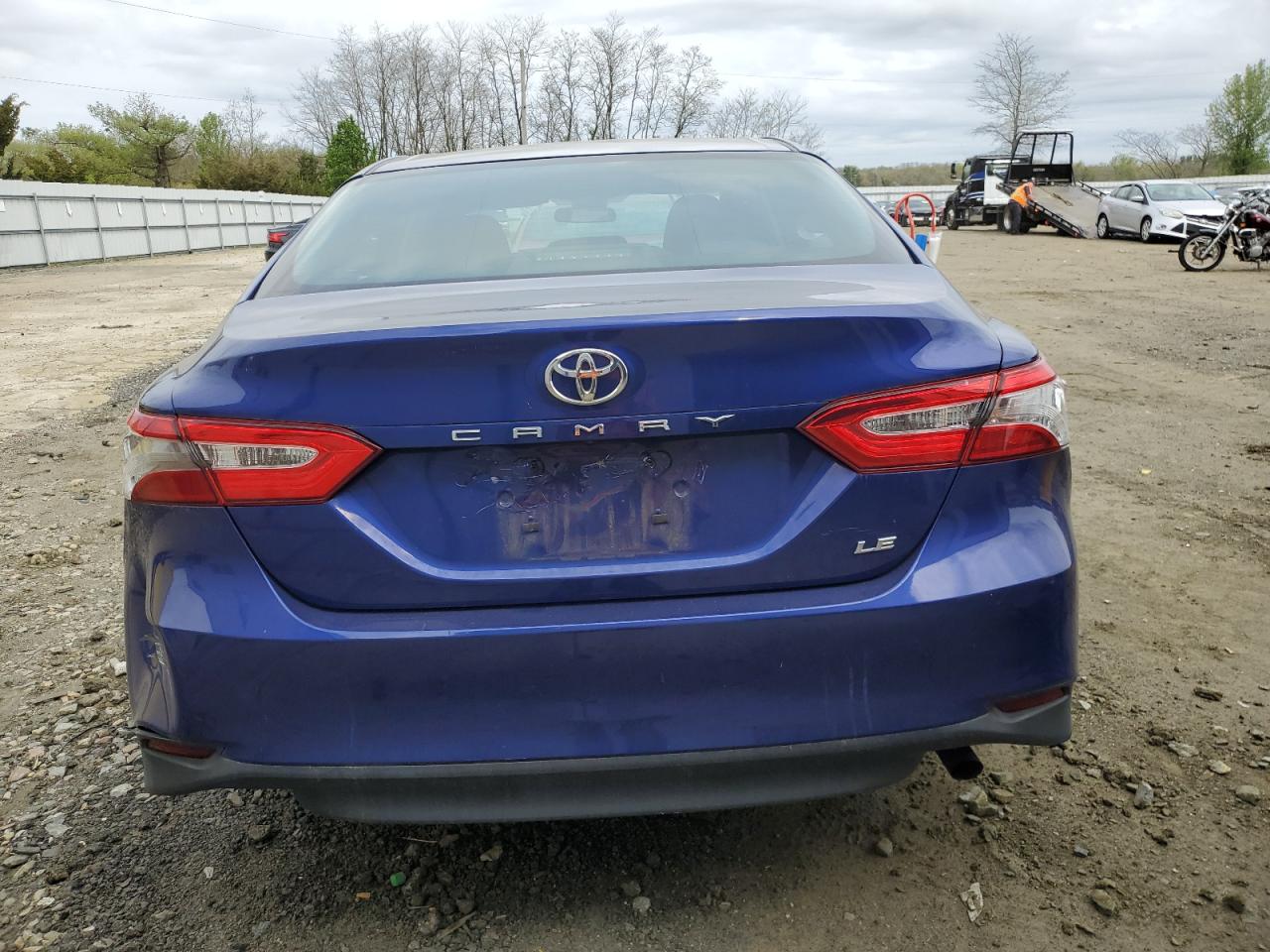 4T1B11HK9JU586074 2018 Toyota Camry L