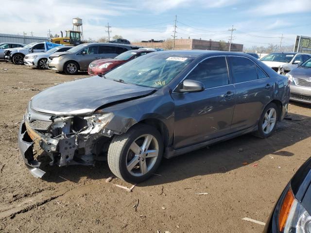 2014 Toyota Camry L იყიდება Dyer-ში, IN - Front End