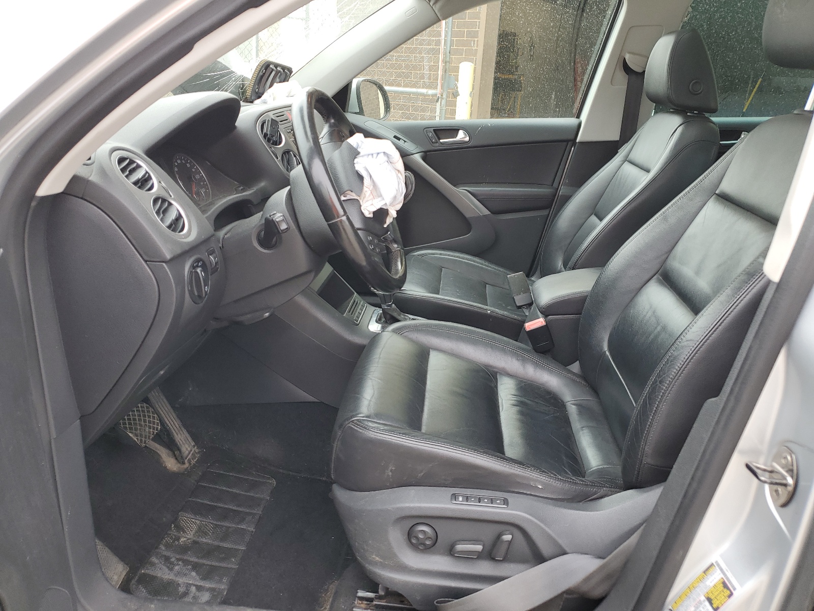 WVGBV7AX6AW508319 2010 Volkswagen Tiguan Se