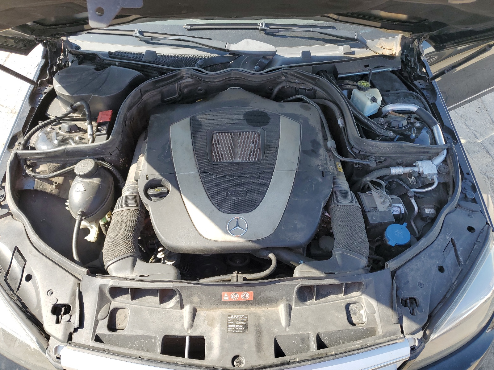 WDDGF5EB2BA452040 2011 Mercedes-Benz C 300