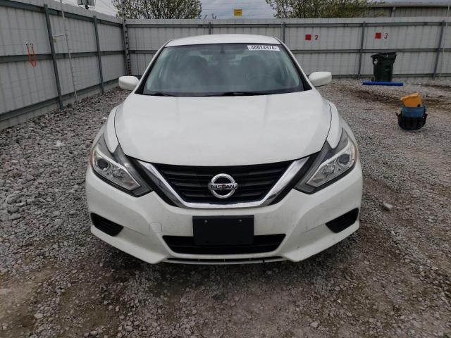 Седани NISSAN ALTIMA 2016 Білий