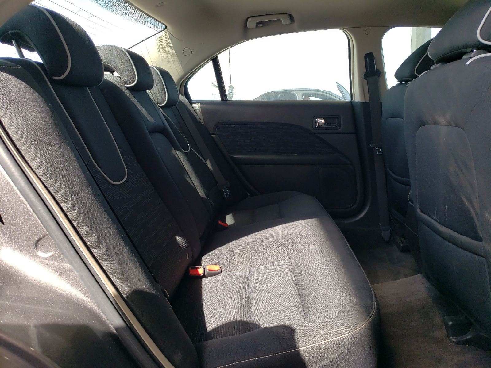 3FAHP0HG9AR316942 2010 Ford Fusion Se