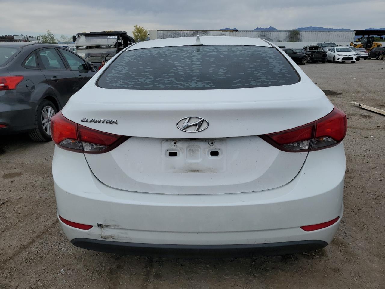 5NPDH4AE4FH548512 2015 Hyundai Elantra Se