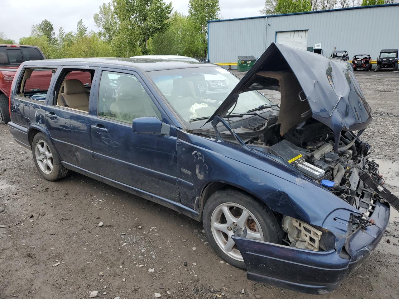 YV1LW5575W2504937 1998 Volvo V70